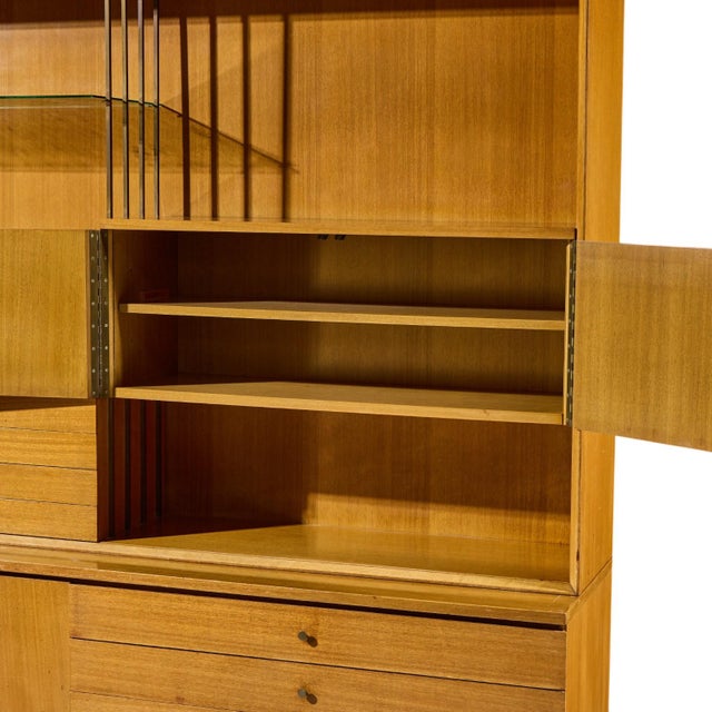 Paul McCobb for Calvin Irwin Collection Mid Century Bleached Mahogany and Brass Credenza and Hutch For Sale In Chicago - Image 6 of 15