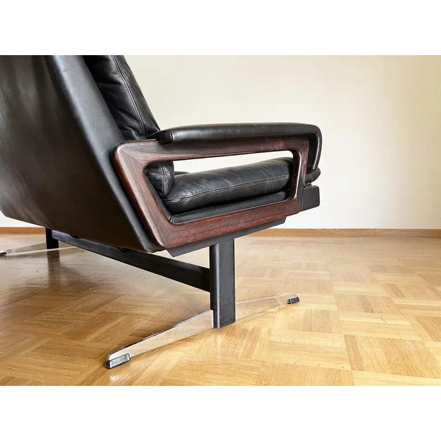 Very excellent vintage condition! All original and only lightly used. This Sofa Model King designed by André Vandenbeuck...