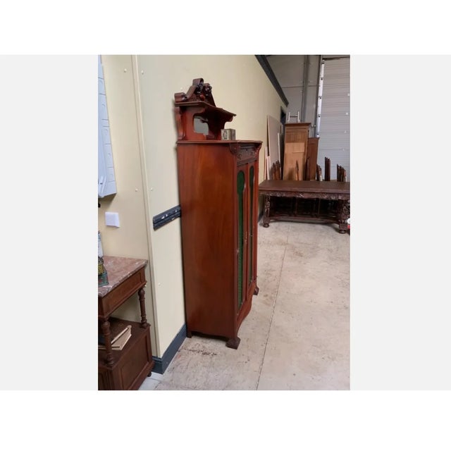 Age: circa 1900 Wood: Mahogany Condition: Very good, well-maintained, refurbished original condition (minor signs of age-...