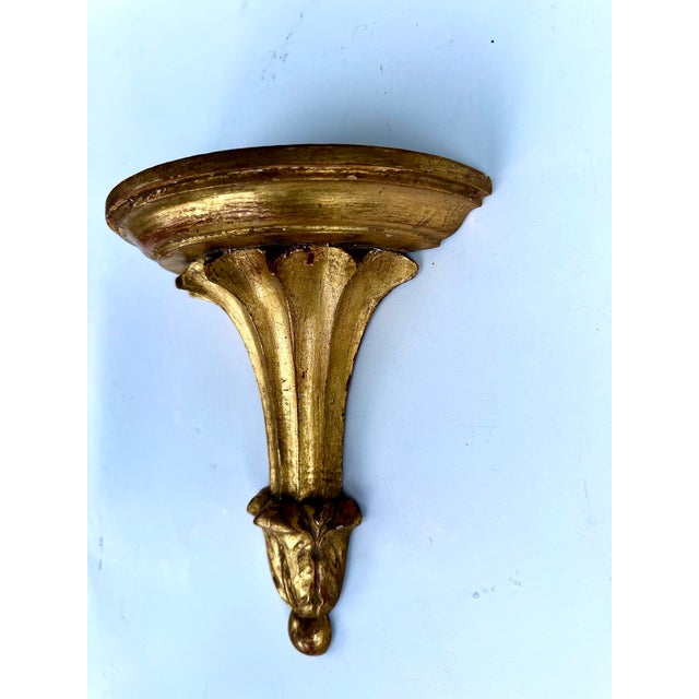 Italian Italian Giltwood Wall Bracket Shelf With Acanthus Leaf Decoration Mid 20th Century For Sale - Image 3 of 14