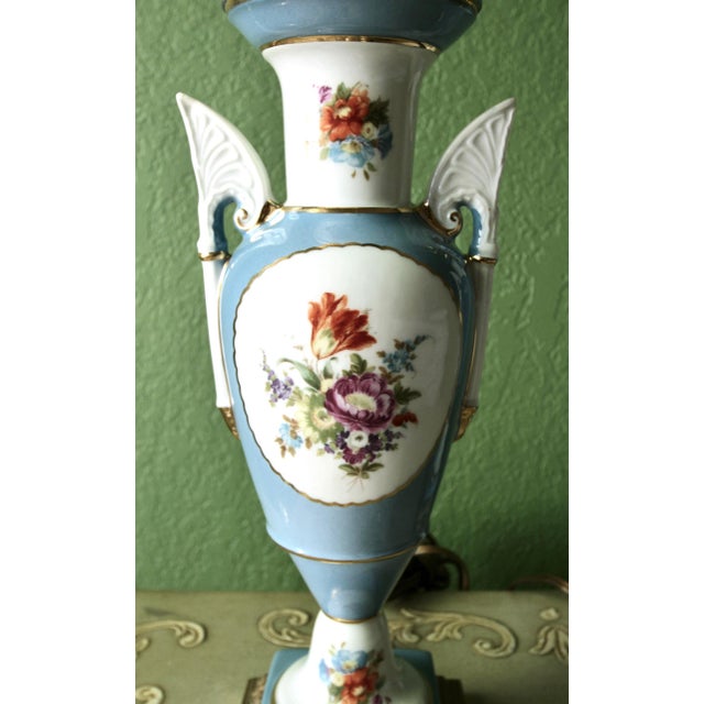 Neoclassical Pair of Vintage Porcelain European Neoclassical Urn Table Lamps For Sale - Image 3 of 16