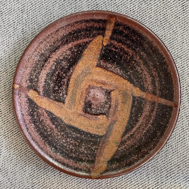 Carole Armstrong (American, 20th Century) Set of 4 Vintage Studio Art Chuzara Plates, Signed. 4 glazed stoneware plates...