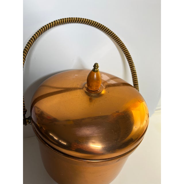Sheffield Silver Co. Vintage Mid-Century Modern Copper Ice Bucket For Sale - Image 4 of 8
