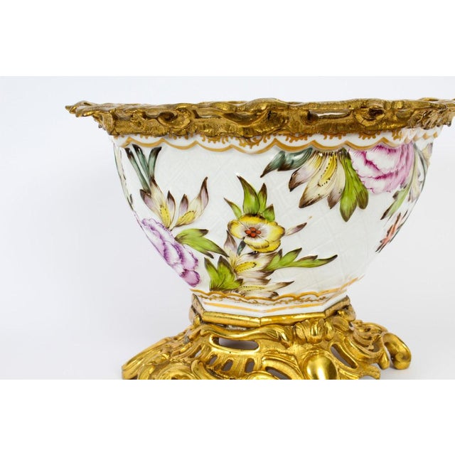 19th Century Gilt Bronze & Samson Porcelain Centrepiece For Sale - Image 6 of 13