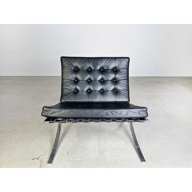 Mid-Century Modern Barcelona Chair by Mies Van Der Rohe for Knoll International For Sale - Image 3 of 16