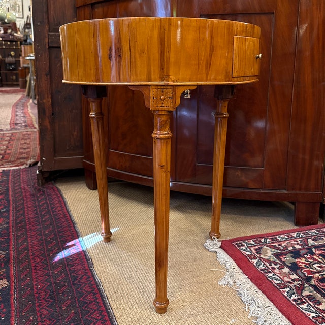 Louis XVI Side Table in Walnut, 1780s For Sale - Image 10 of 12