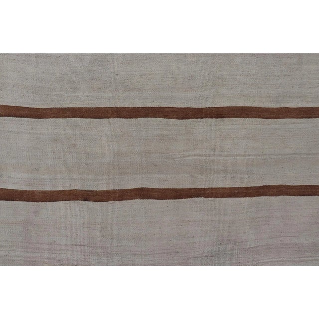 Mid 20th Century Vintage Turkish Flat-Weave Muted Colored Kilim in Ivory Brown and Light Tan For Sale In Atlanta - Image 6 of 11