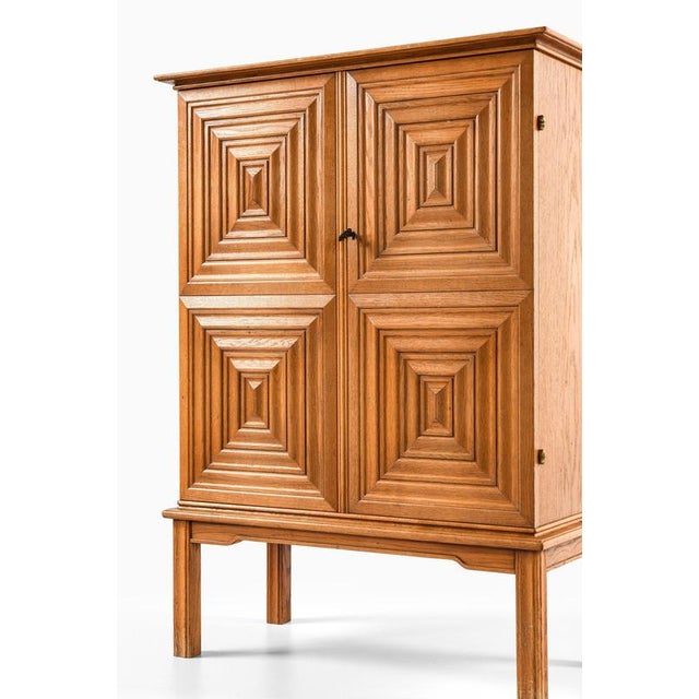 Mid-Century Modern Oak and Brass Cabinet by Oscar Nilsson, 1940s For Sale - Image 4 of 11