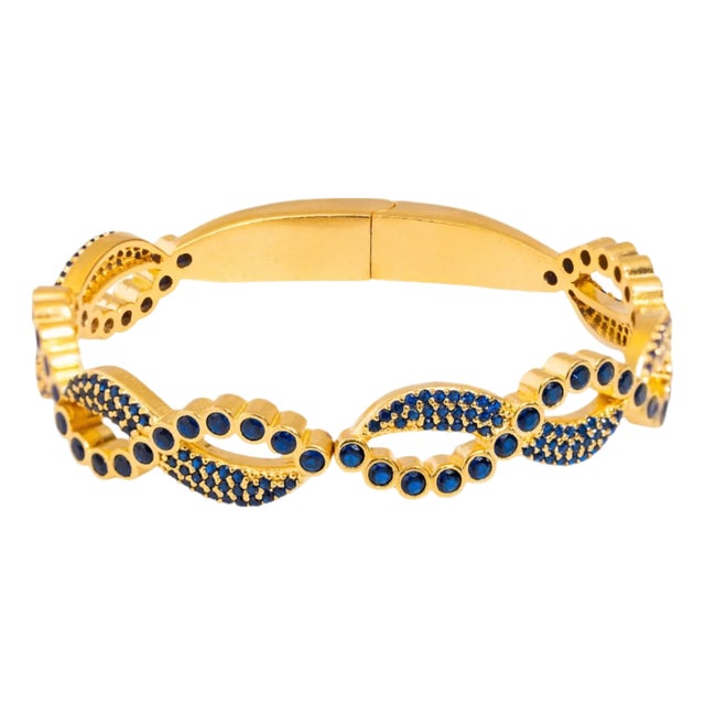 Modern Style Sapphire Gemstone & Gold Bangle Bracelet For Sale