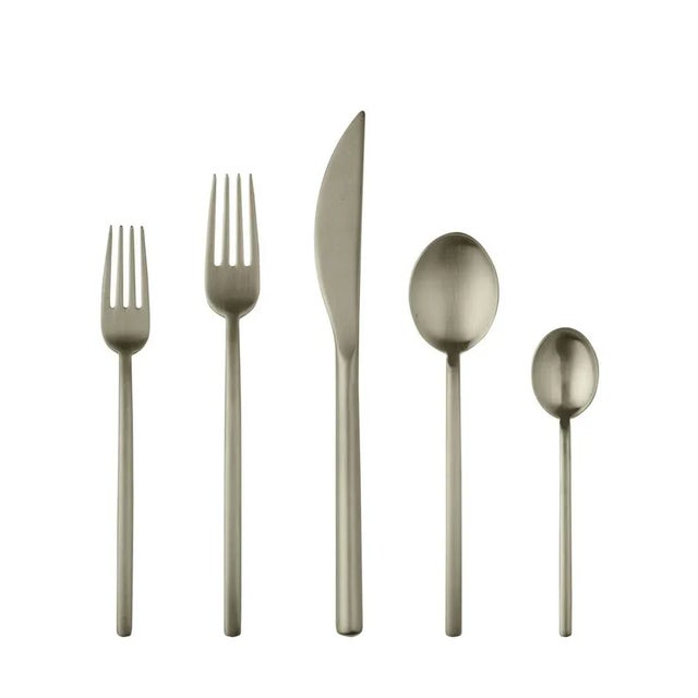 Contemporary Mepra Due 20-Piece Flatware Set, Ice Champagne For Sale - Image 3 of 3