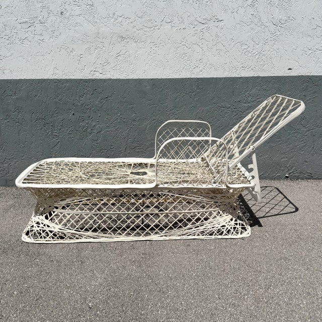Mid Century Modern Spun Fiberglass Adjustable Chaise For Sale In West Palm - Image 6 of 6