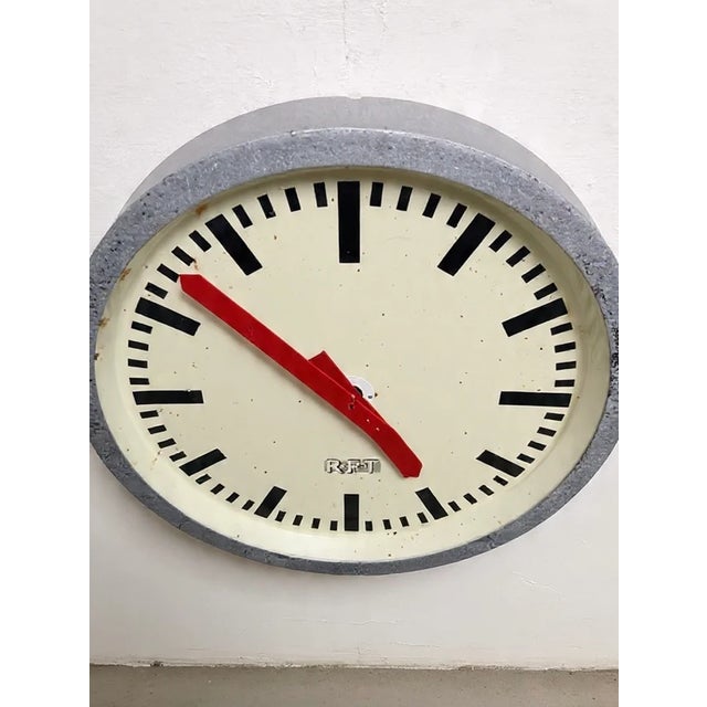 1960s East German Industrial Factory Clock from RFT, 1960s For Sale - Image 5 of 11