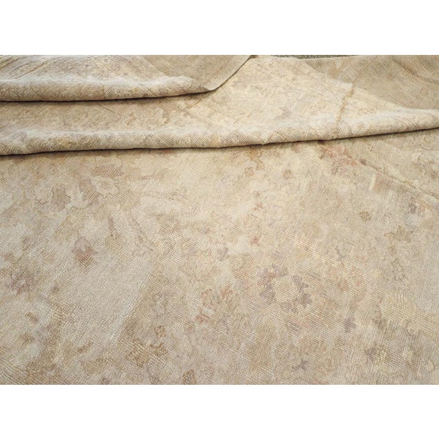 Ivory Galerie Shabab Collection Early 20th Century Turkish Oushak Room Size Carpet For Sale - Image 8 of 8