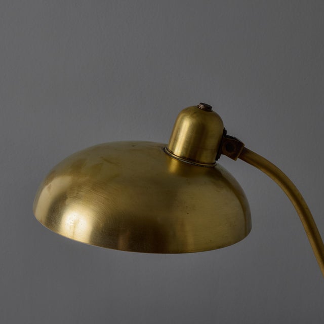 1940s Giovanni Michelucci Patinated Brass Ministerial Desk Lamp for Lariolux For Sale - Image 11 of 17