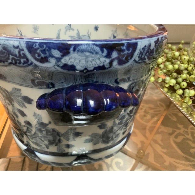 Vintage English Style Blue and White Ironstone Footbath For Sale In Chicago - Image 6 of 13
