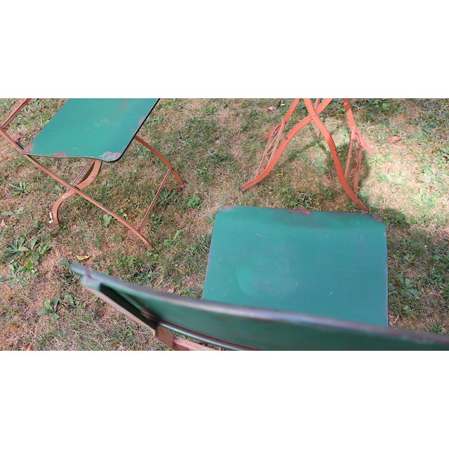 Mid-Century Distressed Painted Iron Garden Table and Chairs, Set of 3 For Sale - Image 4 of 17