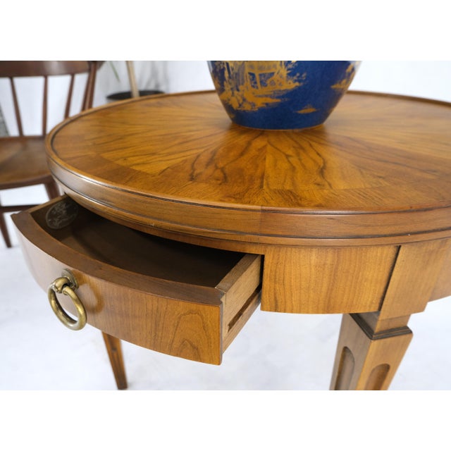 Mid 20th Century Baker Walnut Round Sunburst Pattern Gallery Top Drawer Side Lamp Table Stand For Sale - Image 9 of 15