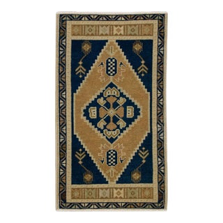 Modern Turkish Rug 1'9" x 3'1" For Sale