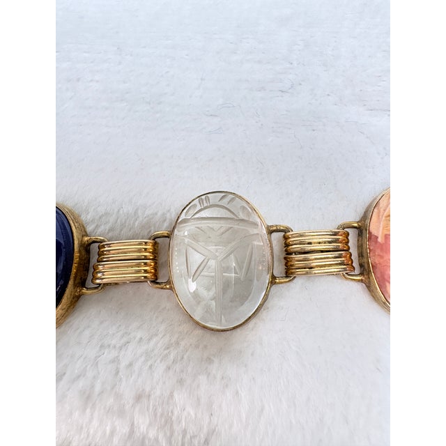 Metal Mid‑Century Carved Semi-Precious Gemstone Scarab Bracelet • 12k Gf Clasp • Egyptian Revival For Sale - Image 7 of 13