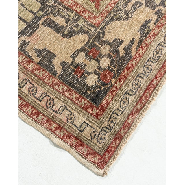 1900 - 1909 Antique Turkish Sivas Animal Pictorial Rug 4'4 X 6'3 For Sale - Image 5 of 8
