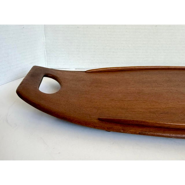 Dansk 1960s Dansk Teak Surfboard Serving Tray by Jens Quistgaard, Made in Denmark For Sale - Image 4 of 10