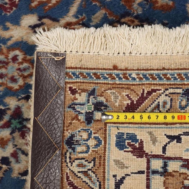 Textile Middle Eastern Main Rug in Wool For Sale - Image 7 of 8
