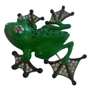 1940's Enamel Frog Brooch For Sale