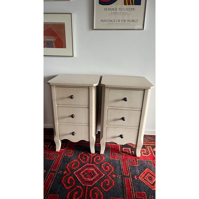 1990s Lexington Nightstand Three Drawer - A Pair For Sale In West Palm - Image 6 of 10