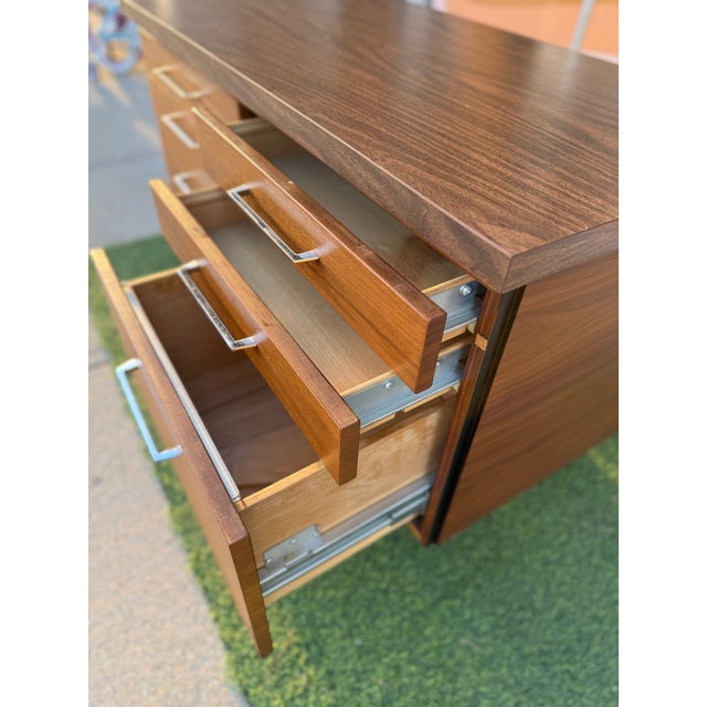 Mid-Century Modern 7 Drawer Executive Sideboard File by Stow Davis For Sale - Image 11 of 13