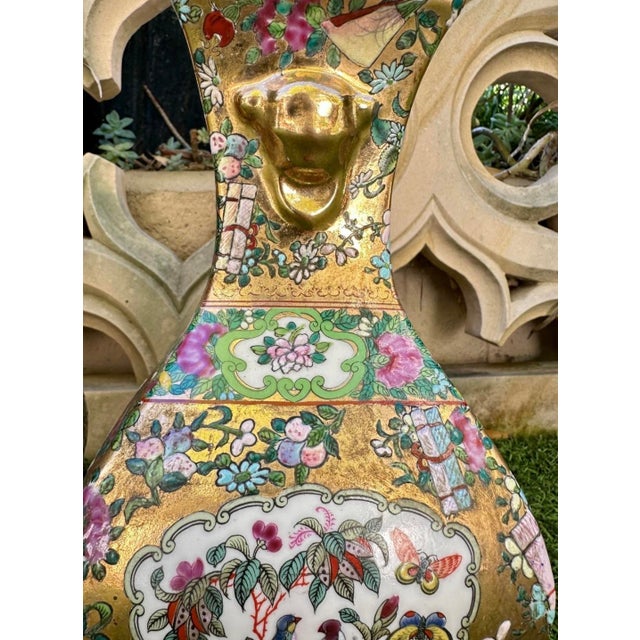 Pair of Antique Chinese Famille Rose Porcelain Vases & Stands For Sale - Image 9 of 18