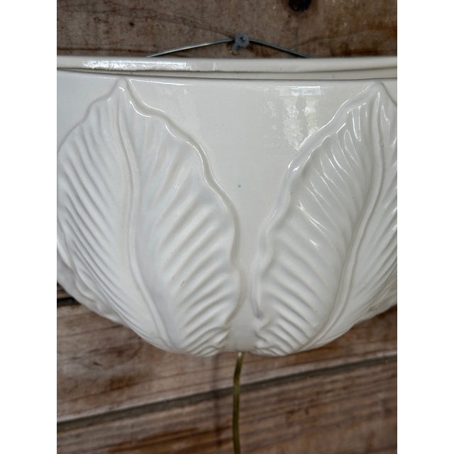 White Vintage Coastal Regency Glazed Ceramic Palm Leaf Wall Sconces by Haeger-Pair For Sale - Image 8 of 12