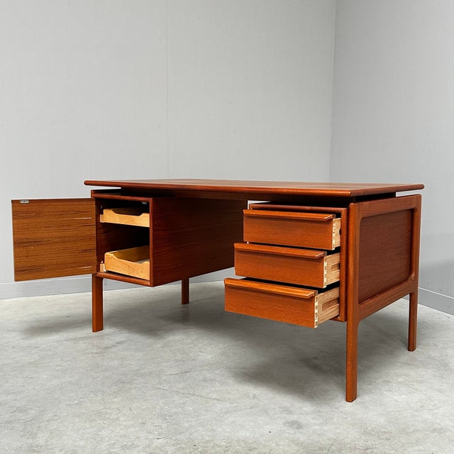 1960s Vintage Danish Desk in Teak by GV Gasvig for GV Møbler, 1960s For Sale - Image 5 of 12