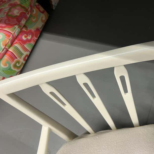 Cassina Gio Ponti Model 516 Attributed Armchair, Painted Walnut, Cream White, 1950 For Sale - Image 4 of 4