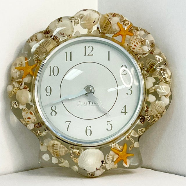 Hollywood Regency 1970s Vintage Coastal Chic Seashell and Lucite Wall Clock For Sale - Image 3 of 10