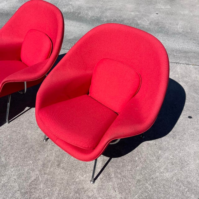 Eero Saarinen Womb Chair by Knoll, a Pair W/ Ottoman For Sale - Image 11 of 12