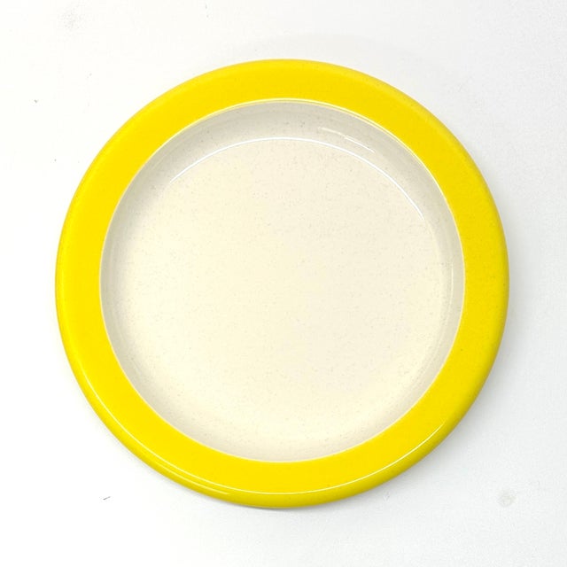 1960s Style Yellow & White Concentric Circles Wall Plate Curation - Group of 7 For Sale In Miami - Image 6 of 14