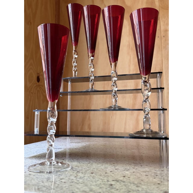 Red Vintage Champagne Flutes in Hand-Blown Venetian Glass from 1295 Murano, 1970, Set of 5 For Sale - Image 8 of 12