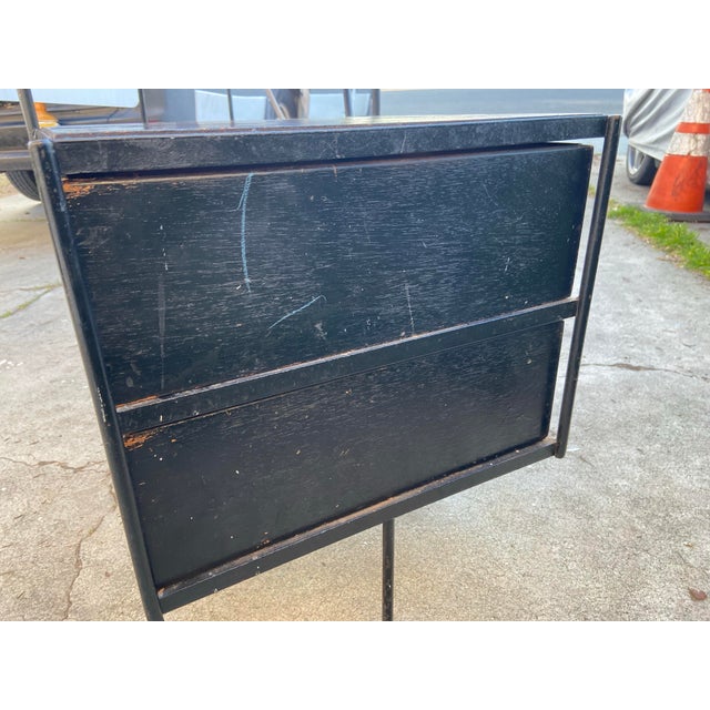 1950’s Floating Desk Attributed to d.r Bates & Jackson Gregory Jr. For Vista of California For Sale - Image 9 of 12