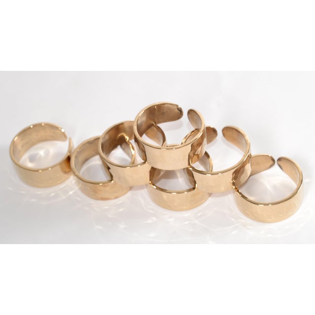 Mid-Century Modern Hammered Bronze Polished Round Napkin Rings- Set of 7 For Sale - Image 4 of 12