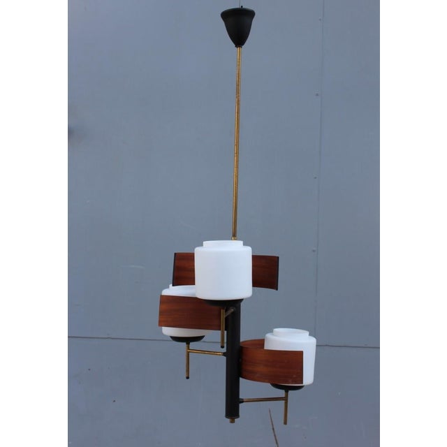 1950s Midcentury Italian Design Esperia Glass White Brass Mahogany Chandelier For Sale - Image 5 of 5