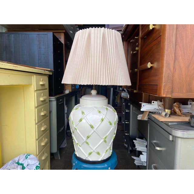 Hollywood Regency Vintage Mid-Century Modern Hollywood Regency Faux Bamboo White Ceramic Table Lamp For Sale - Image 4 of 12