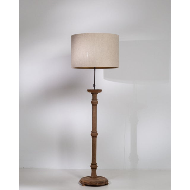 1970-1979 France Rich Walnut Brown Turned Walnut Floor Lamp For Sale - Image 9 of 11
