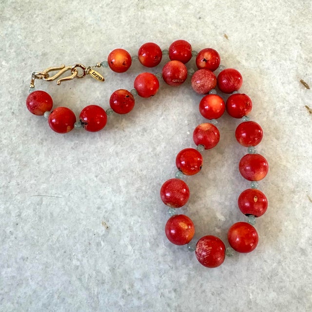 Contemporary Coral and Jade Beaded Necklace With Cold Tone, Clap by Matthew Izzo For Sale - Image 3 of 3