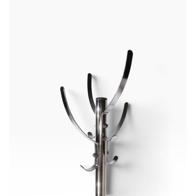 Mid Century Chrome and Black Coat Tree Rack C. 1950/70’s For Sale - Image 9 of 12