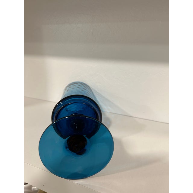 1960s Mid Century Modern Empoli Deep Teal Blue Optic Art Glass Vase With Pedestal - Italian Mouth Blown Empoli For Sale - Image 11 of 12