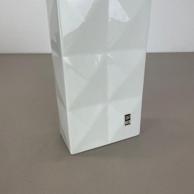 Large Modernist Op Art Vase by Peter Müller for Sgrafo Modern, Germany, 1960s For Sale - Image 4 of 18