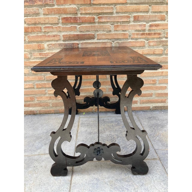 Spanish Early 19th Century Baroque Side Table with Lyre Legs and Marquetry Top For Sale - Image 4 of 18