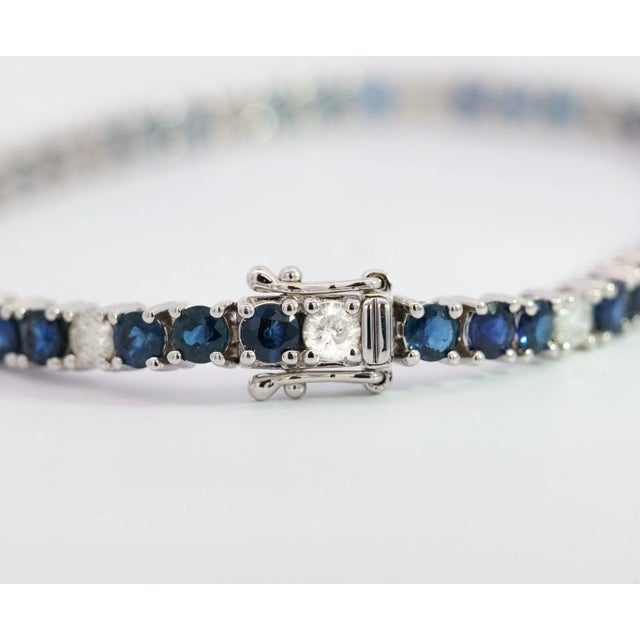 Contemporary 9 Carat Natural Blue Sapphire and Diamond Tennis Bracelet in 18K White Gold 7 For Sale - Image 3 of 7
