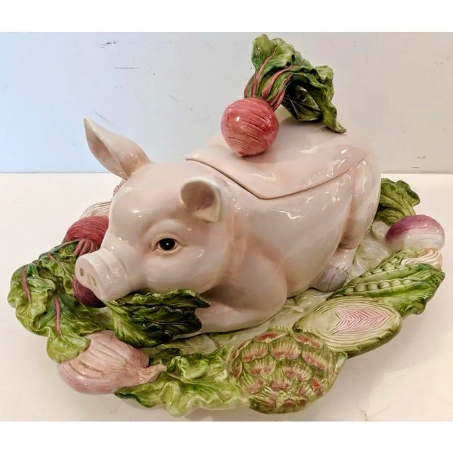 2000 - 2009 2000 Fitz & Floyd Whimsical Bacon Pork Pig & Vegetable Tureen Plate & Ladle by Fitz and Floyd “French Market” - 4 Pieces For Sale - Image 5 of 9