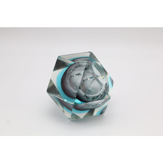 Mid-Century Modern Faceted Murano Sommerso Glass Ashtray by Flavio Poli for Seguso, 1960s For Sale - Image 4 of 5